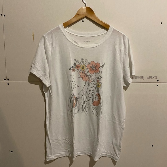 Torrid tshirt - Picture 1 of 4